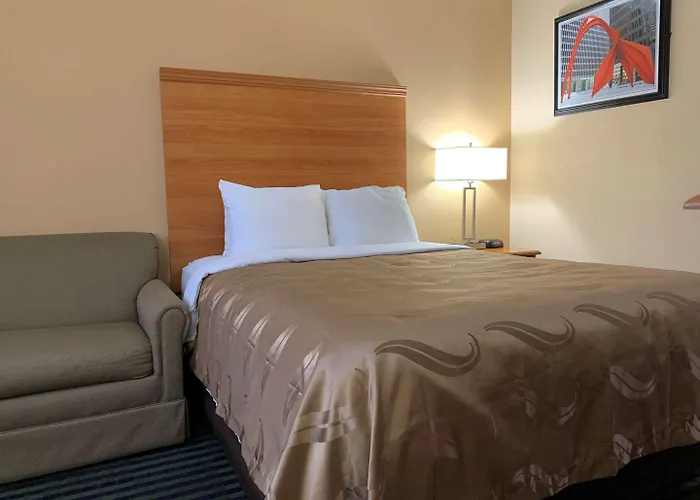 Quality Near Starved Rock State Park Inn 4*