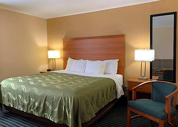 Inn Quality Near Starved Rock State Park 4*