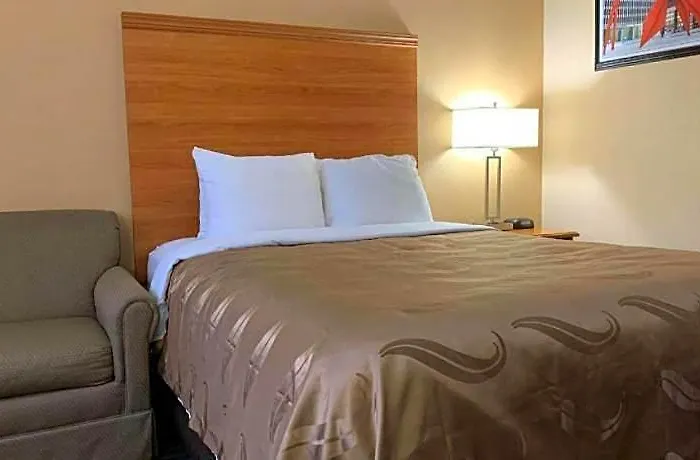 Inn Quality Near Starved Rock State Park 4*