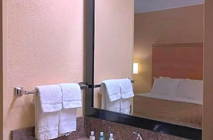 Inn Quality Near Starved Rock State Park