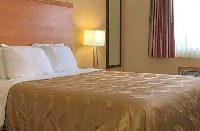 Quality Near Starved Rock State Park 4*